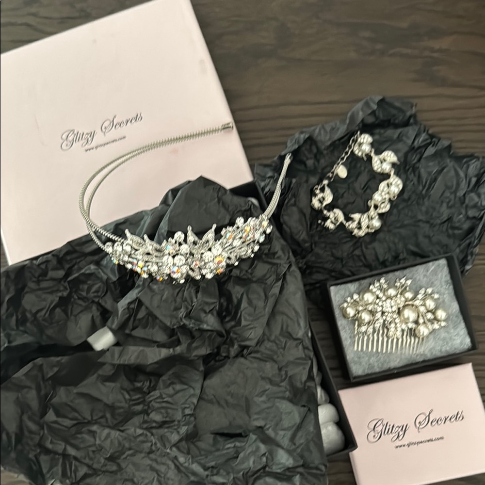 Silver Crystal Floral Hair Accessories Set